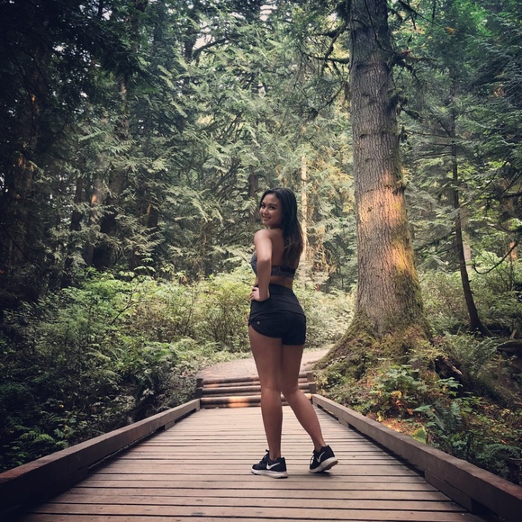 Meet your Posher, Ma ramona - Picture 1 of 2